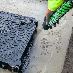 Everbuild Quick Mac Instant Tarmacadam Tarmac Repair 25kg QMAC25 -CLEANING PRODUCTS Shop everbuild quick mac cold joint sealer qmaccold drain to concrete 800x800 3